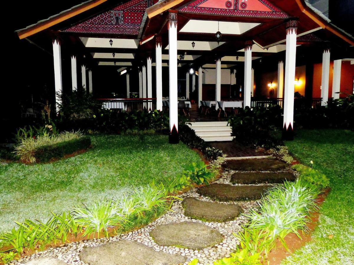 Toraja Torsina Hotel ランテパオ エクステリア 写真
